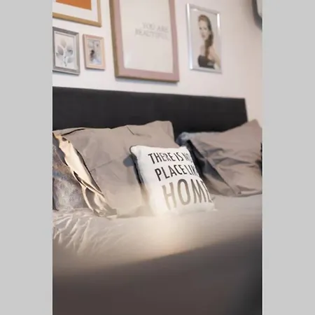 11 Steps From The Center, Lovely Studio Appartement